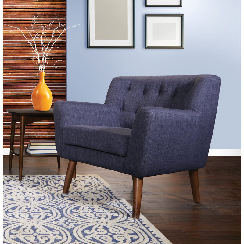 Fauteuil capitonné en polyester l 32 po Barbro, Bleu marine