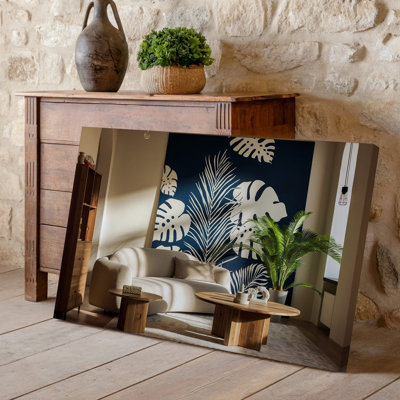 Toile Un espace intérieur serein avec un design minimaliste avec un art mural chaleureux, des murs beiges et une grande murale mettant en vedette un art mural en toile bleu foncé