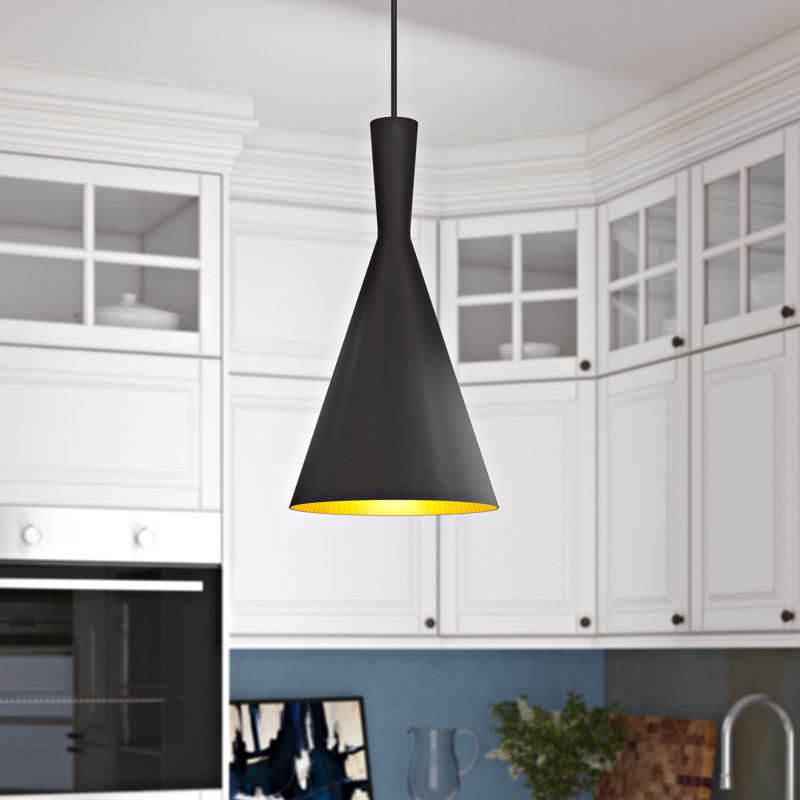 Luminaire suspendu conique à 1 lumière Ariandne, Noir et or, H 15,25 po x l 7,25 po x P 7,25 po