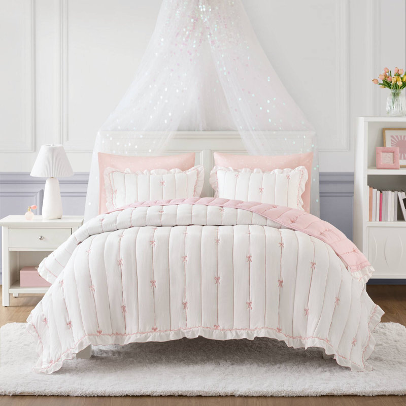 Liv Charming Ruffle Bow Reversible Quilt Set, Full Quilt, White/Pink