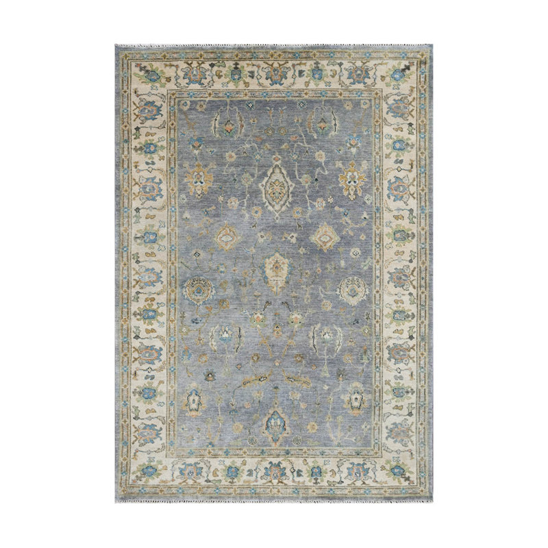 Tapis en laine, Rectangle 5 pi 7 po x 8 pi 7 po
