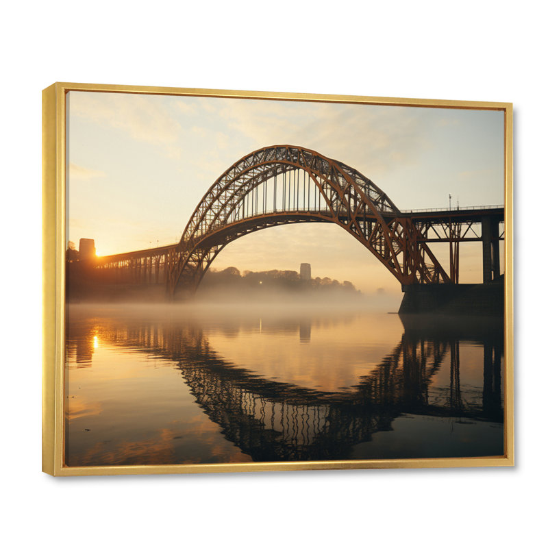 Pont jaune à l'aube I - Reproductions d'art sur toile, H 12 po x l 20 po x P 1 po, Cadre flottant doré
