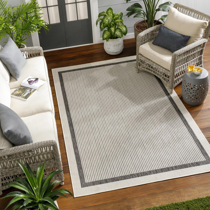 Tapis intérieur / extérieur gris anthracite en polypropylène tissé à la machine, Rectangle 5 pi 3 po x 7 pi