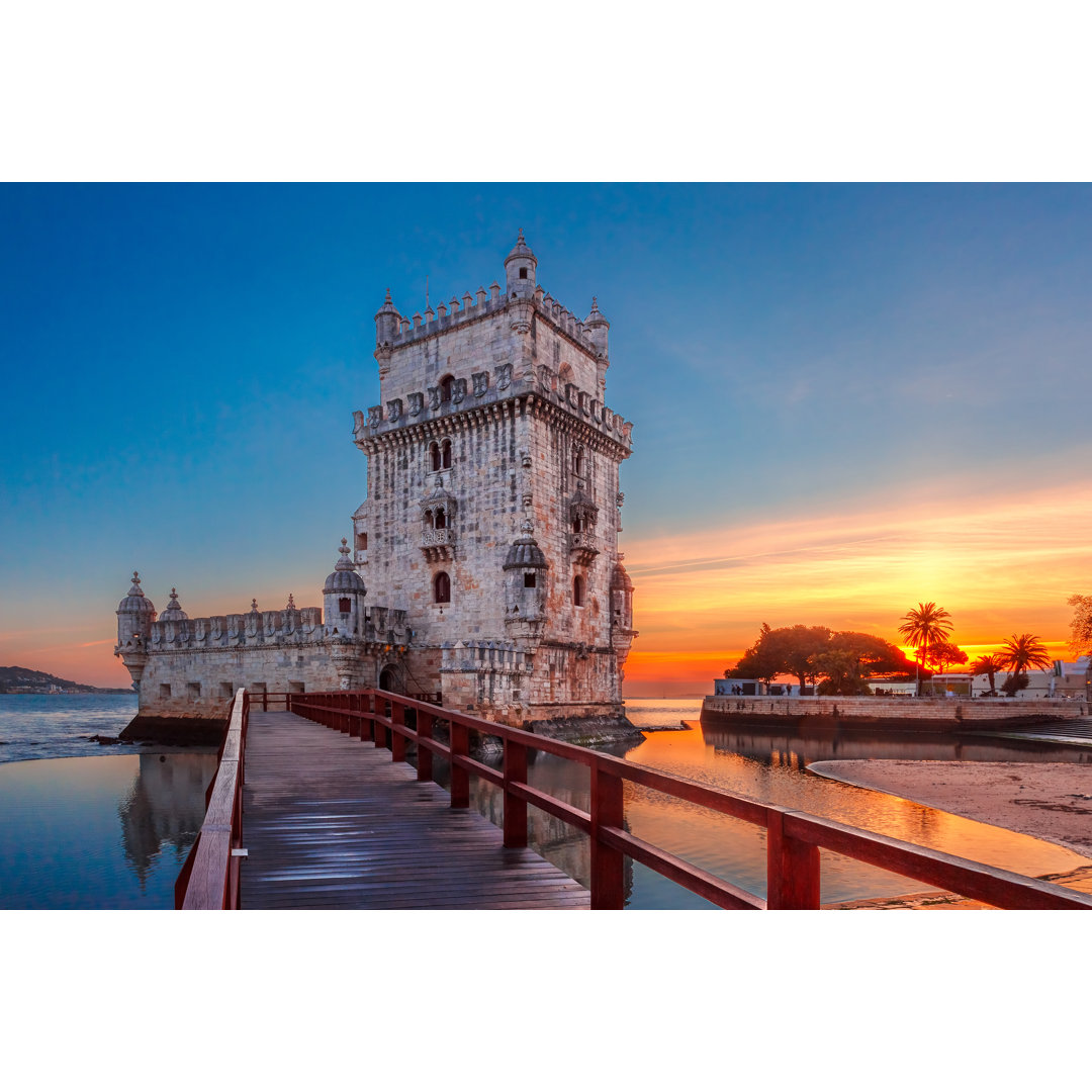 Lissabon bei Sonnenuntergang von Lissabon bei Sonnenuntergang - Leinwanddrucke auf Leinwand