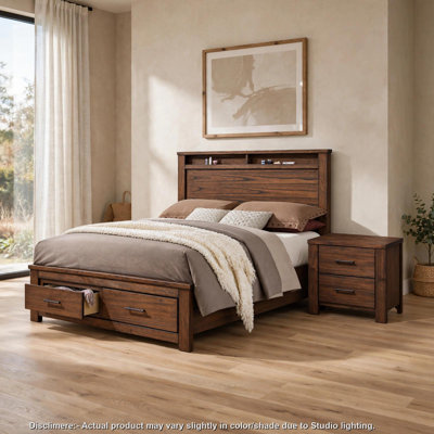 Ensemble de chambre avec très grand lit 2 pièces, rangement, brun, table de chevet