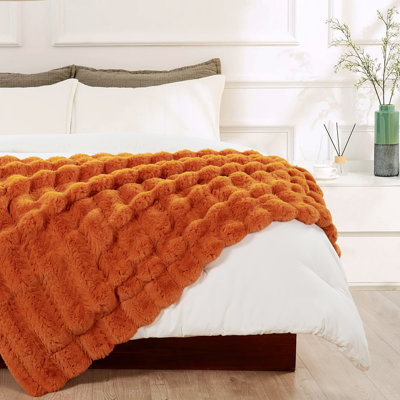 Tread Pattern Rabbit Faux Fur Throw