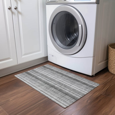 Kinslee Washable Striped Indoor / Outdoor Rug