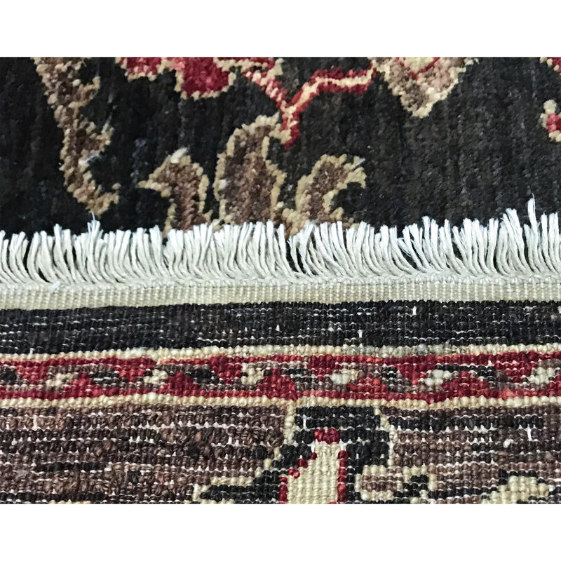 Tapis brun de haute qualité noué à la main