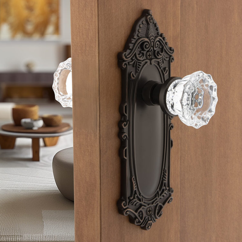 Victorian Plate with Crystal Door Knob, Satin Nickel
