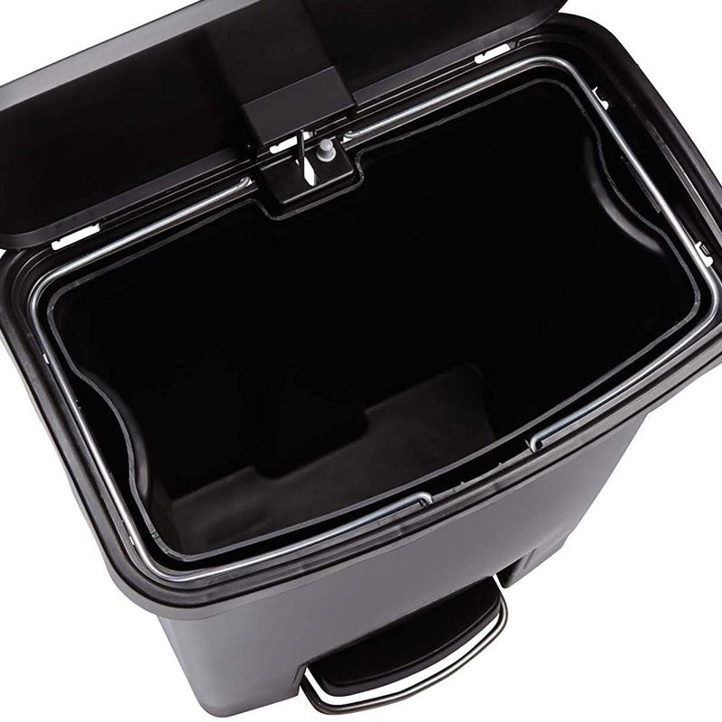 Poubelle à pédale 24 gallons Slim Jim