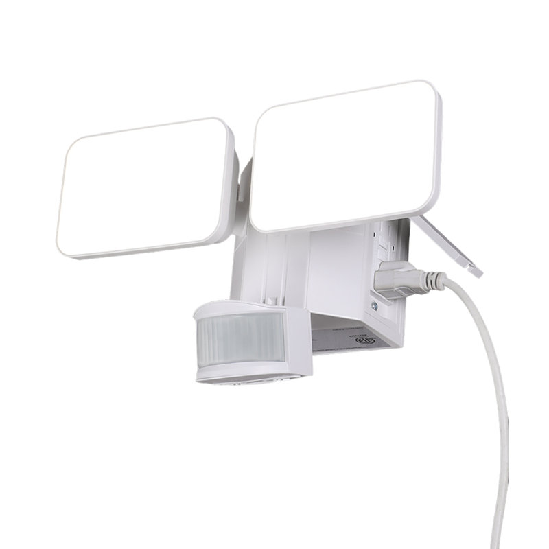 Led Flood Security Light With Gfci Outlets& Motion Sensor, Dusk To Dawn, 5000k Daylight, White
