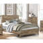 Mobilier de chambre en pin vieilli, grand lit rustique, sélection de meubles-217779577