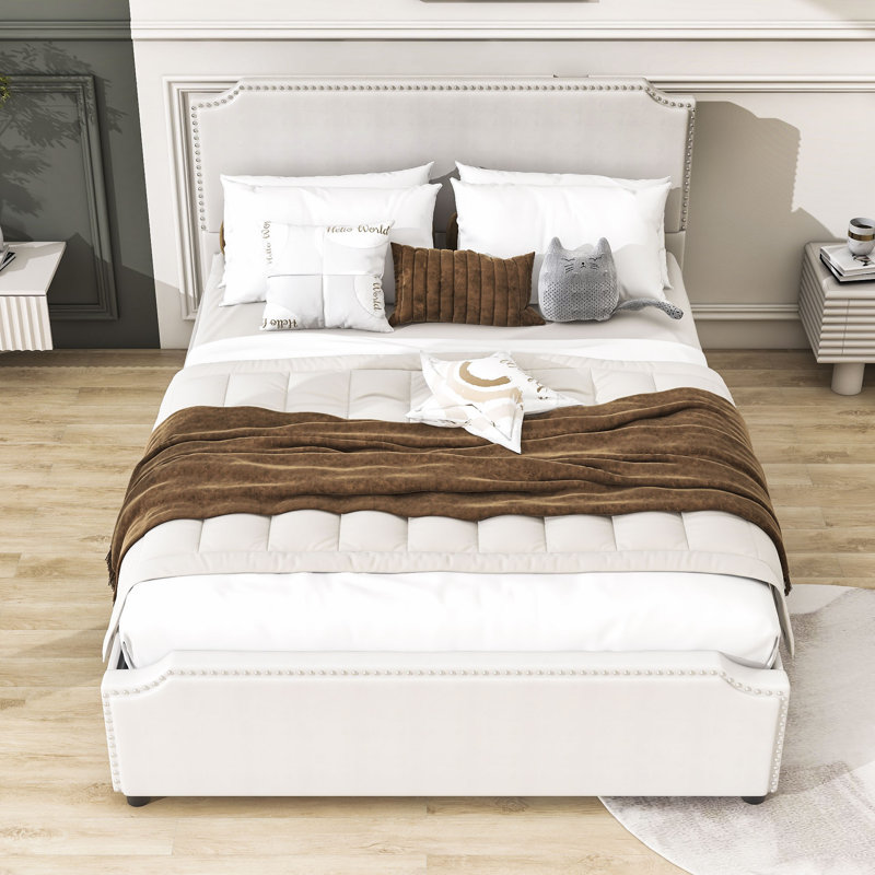 Frozine Queen Storage Platform Bed, Beige