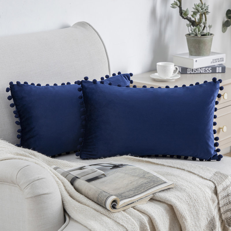 Housse de coussin Silky Velvet Series Pom-poms, Marine, Housse de coussin, Rectangle H 12 po x l 20 po