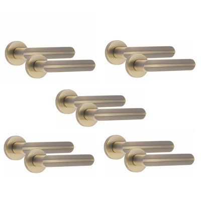  5 Pairs Modern Lima Knurled Design Premium Door Handles on Round Rose in Antique Brass
