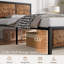 Ensemble de chambre à coucher 3 pièces Laurea, cadre de lit industriel avec 2 tables de chevet, lit plateforme en métal avec tête et pied de lit en bois, ensemble de mobilier de chambre de ferme avec tables de bout rechargeables, 2 prises CA et 2 ports USB, aucun sommier nécessaire-363749666-363749654