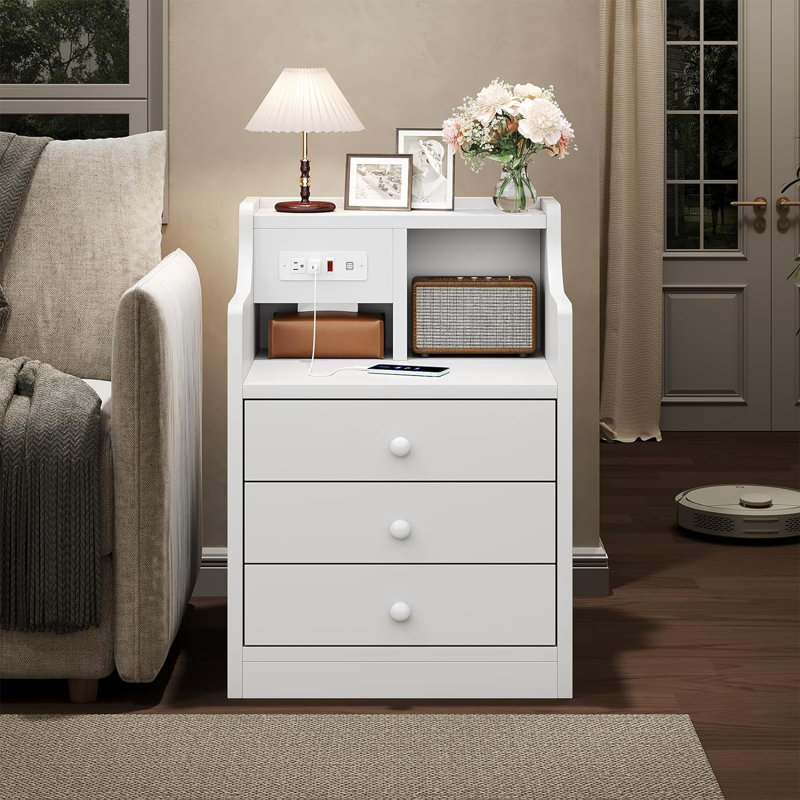 Akke 17.7'' W Nightstand, White