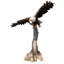 Statue d'aigle en plein essor