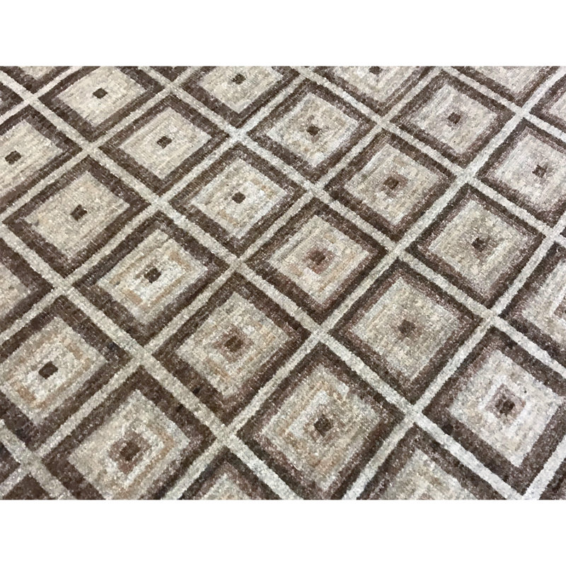 Hand-Knotted High-Quality Ivory Area Rug