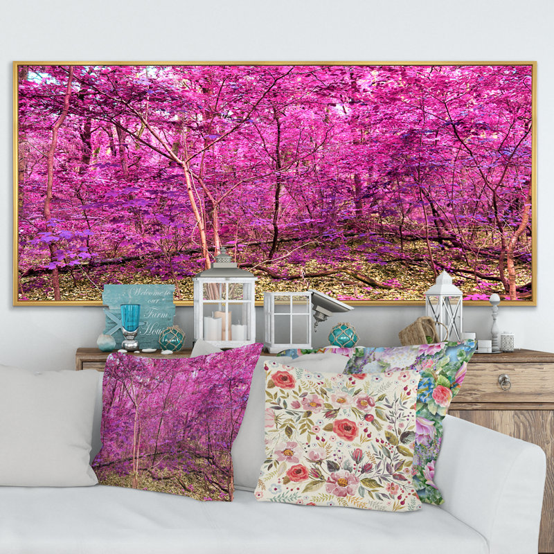 Forêt rose et mauve fantaisie - photographie sur toile, H 16 po x l 32 po x P 1 po, Cadre doré