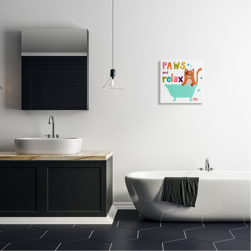 «Paws & Relax Cat Bathaign Bathroom Reposant Surdimensionné», art mural sur toile par June Erica Vess