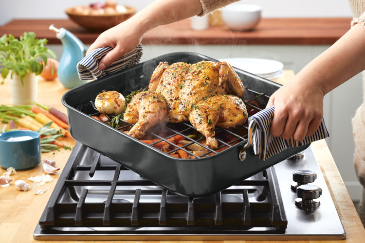 How to Use a Roasting Pan With a Rack