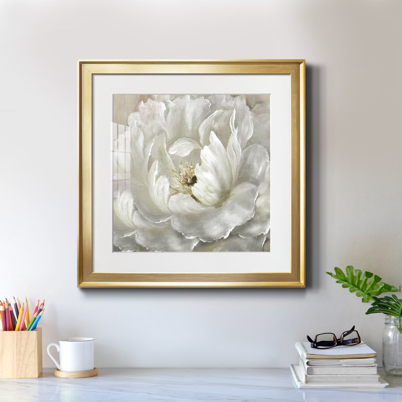 Pivoine parfaite - Cadre photo, reproduction d'art sur papier, H 17,5 po x l 17,5 po x P 1,5 po, Encadrement doré