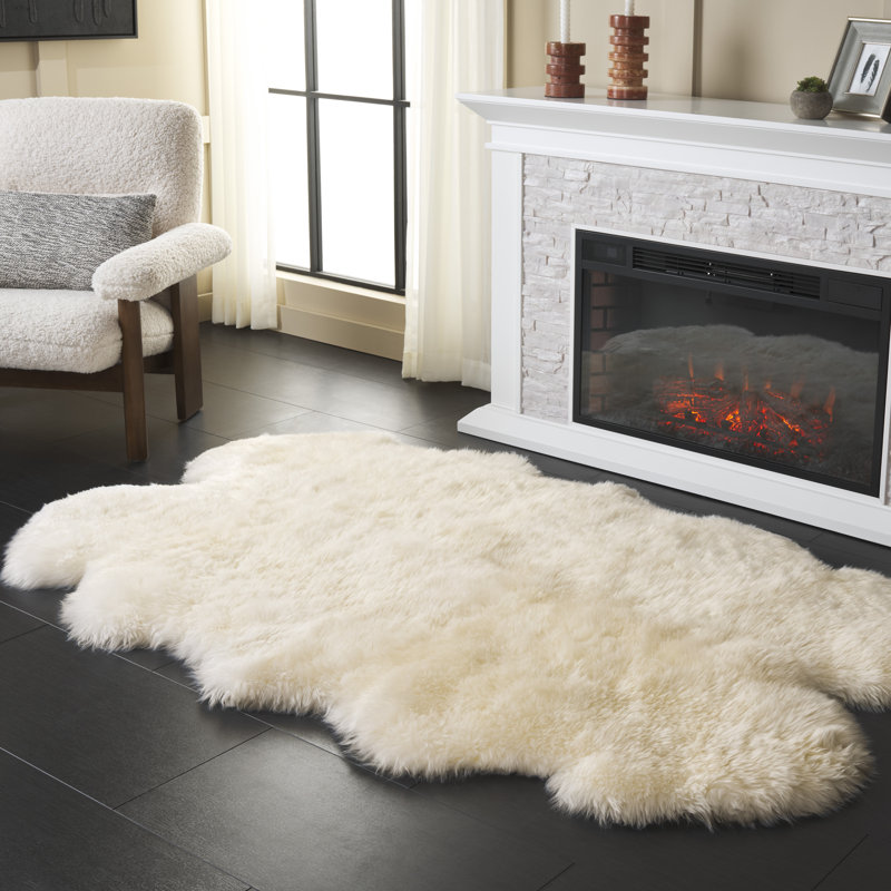 Tapis blanc en peau de mouton fait à la main Mera, RECTANGLE 3 pi 7 po x 6 pi