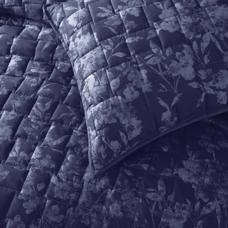 Face: Synthestic, Back:Synthestic,fill:100% PolYester Floral Quilt, Full/Queen Quilt + 2 Standard Shams, Deep Navy Blue
