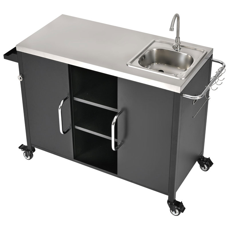 Îlot de cuisine extérieur avec évier