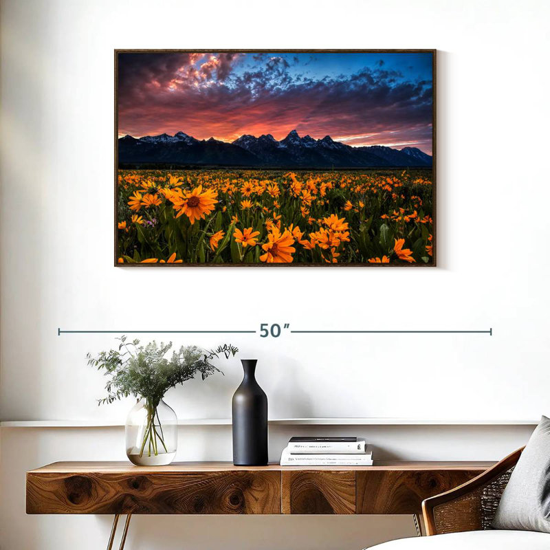 Grand Teton Wildflowers, 37 po x 25 po, Cadre flottant en noyer