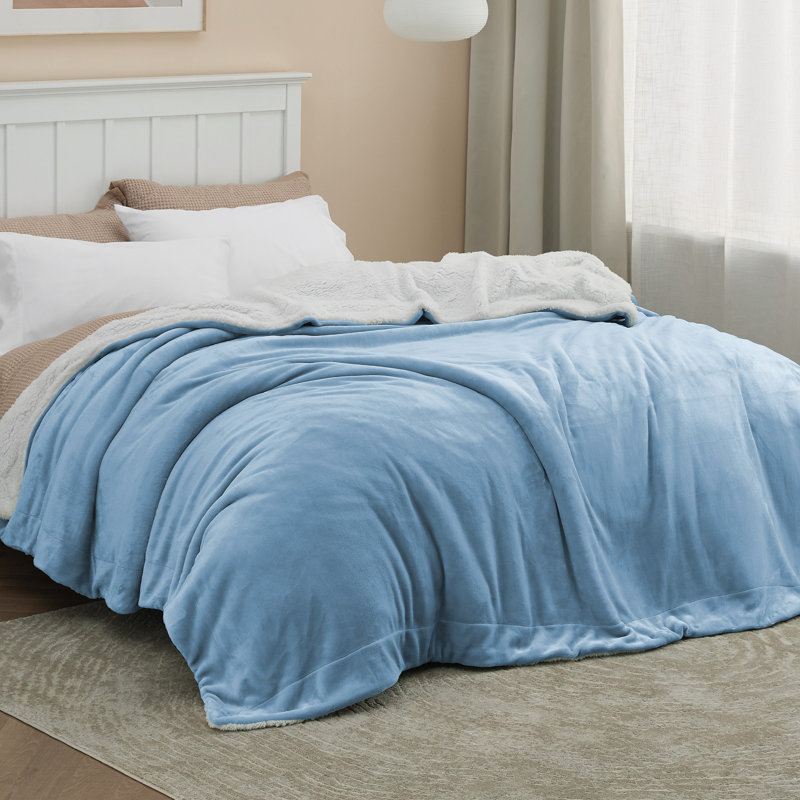 Couverture polaire sherpa Bedsure GentleSoft pour lit simple, épaisse et confortable pour l'hiver et l'automne, douce et moelleuse pour le canapé et le lit
