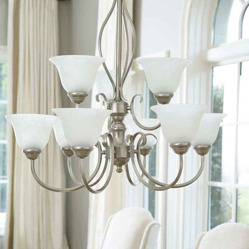 Lustre à niveaux 9 lumières avec abat-jour Bernardston, Nickel classique