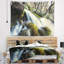 Tapisserie cascade en mer dans une forêt sur roches-28487066