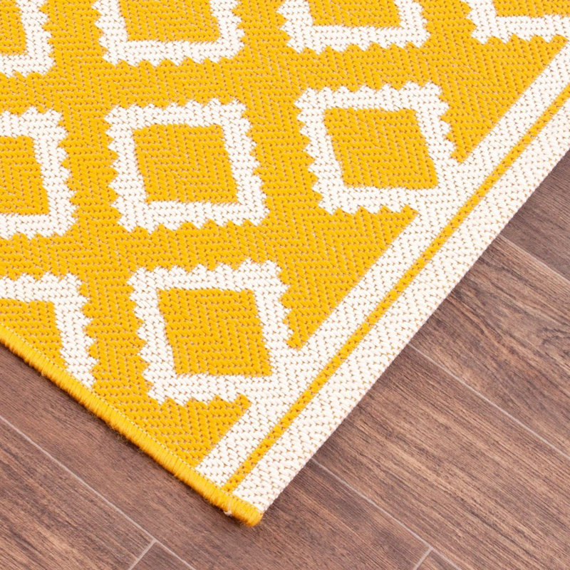 Bettye Geometric Indoor / Outdoor Area Rug, Rectangle 120 x 170cm