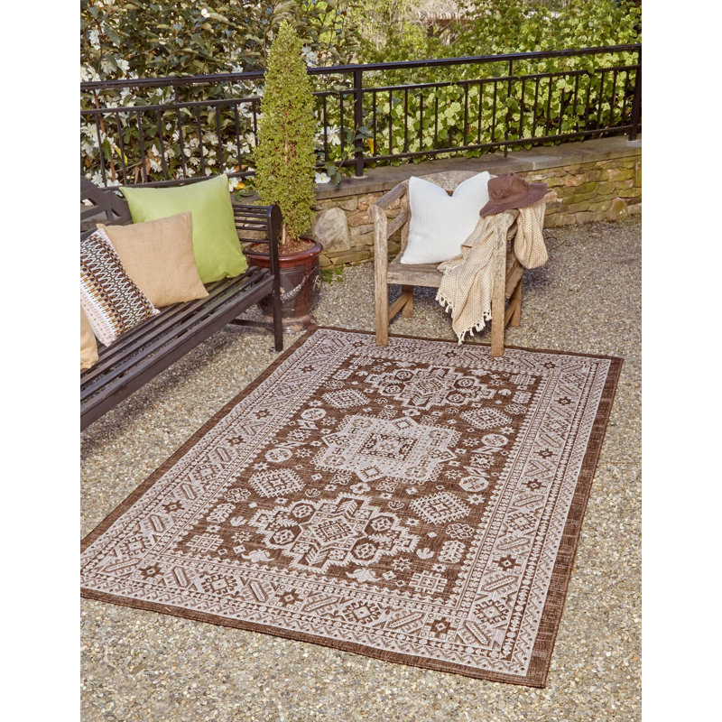 Tapis d'extérieur de couleur brune, Rectangle 5 pi 3 po x 7 pi 10 po