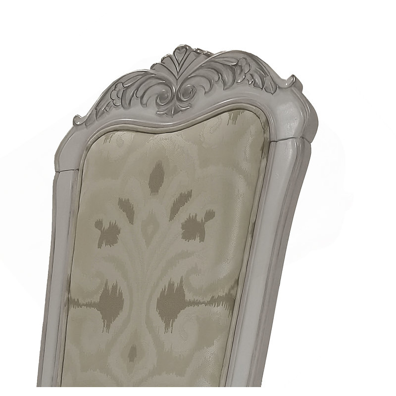 Chaise d'appoint confortable avec dossier capitonné élégant et siège rembourré