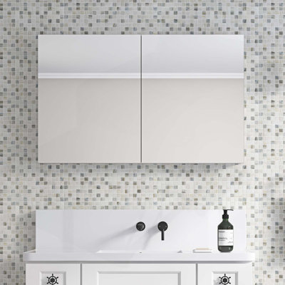 High-Quality Bathroom Medicine Cabinet with Spacious Storage and Soft-Closing Hinges for a Neat Bathroom.