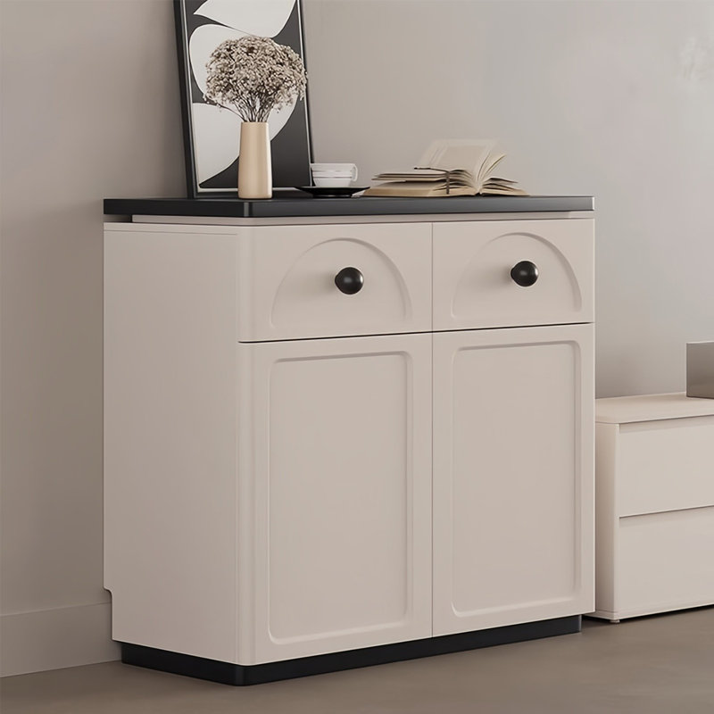 Buffet de style crème français, H 33,46 po x l 31,49 po x P 14,56 po