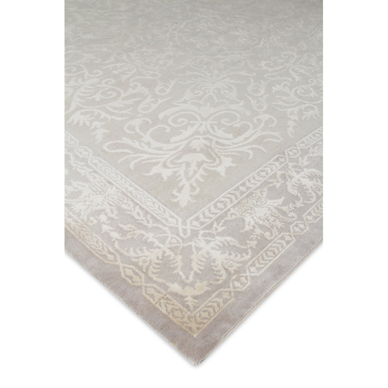 Velvet hand-knotted Silk Ivory/Silver Area Rug, 8'X10'