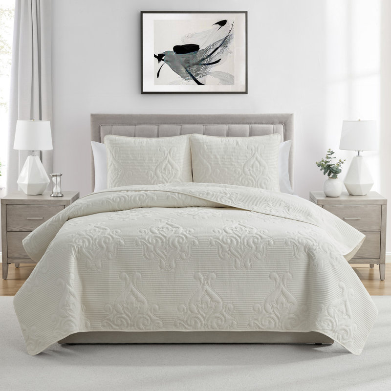 Square 3-Piece Solid Pinsonic Textured Quilt Set, Full / Queen Quilt + 2 Standard Shams, Ivory Damask