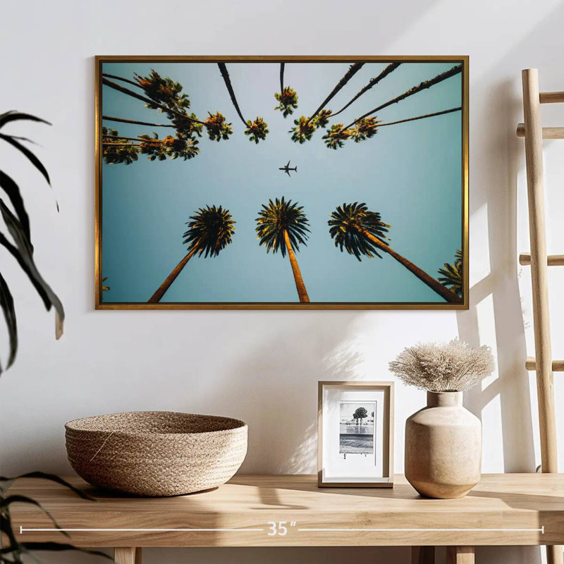 Avion au-dessus de palmiers, Cadre flottant doré, 25 po x 17 po