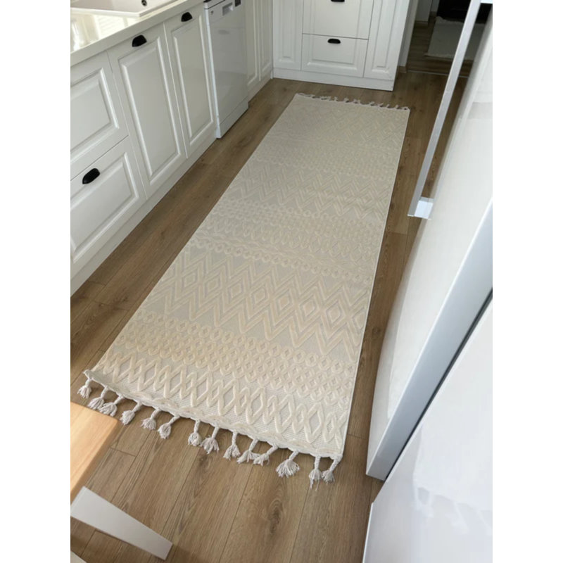 Jyden Southwestern Indoor / Outdoor Rug, Rectangle 5' x 8'11"