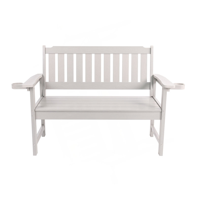 Banc minimaliste écologique et recyclable, adapté à une utilisation intérieure et extérieure. Il suffit de l'essuyer quand il devient sale