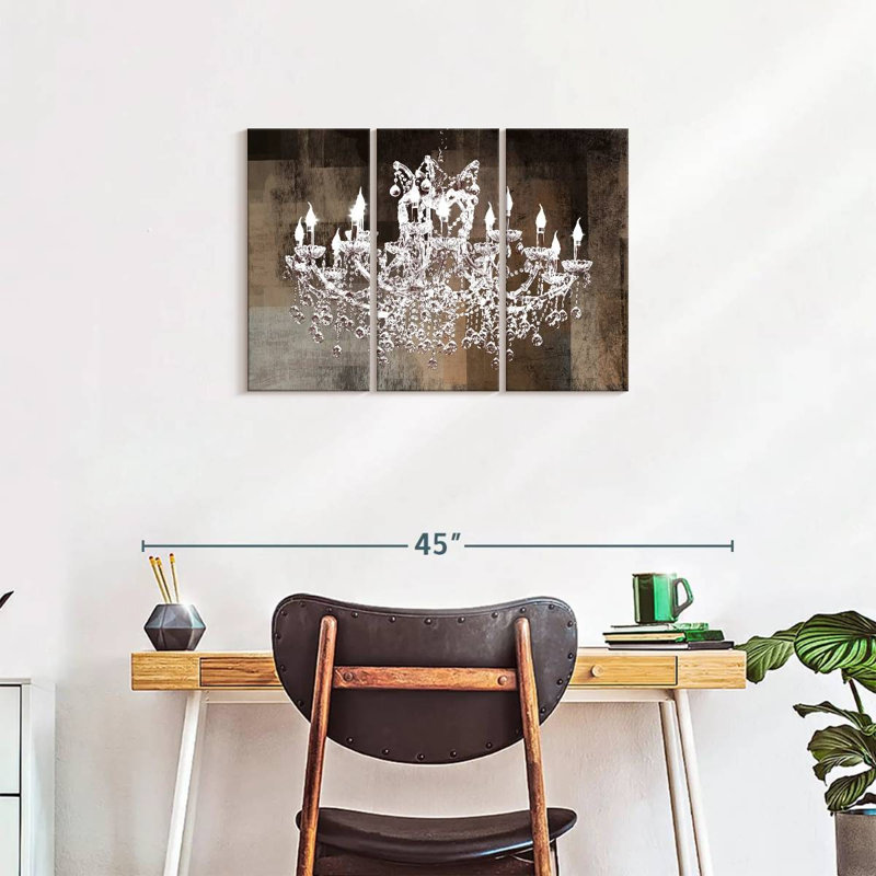 Ensemble de 3 pièces de vieux lustre en cristal sur toile Old, H 20 po x l 33 po x P 1,25 po