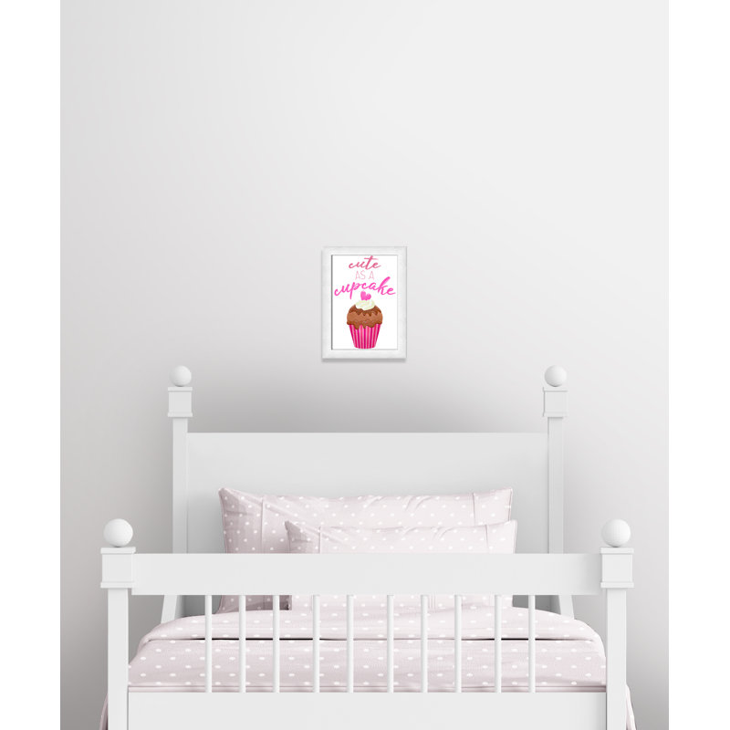 Mignon comme un petit gâteau Mignon comme un petit gâteau, H 16 po x l 12 po x P 0,63 po, Cadre à grain de bois blanc