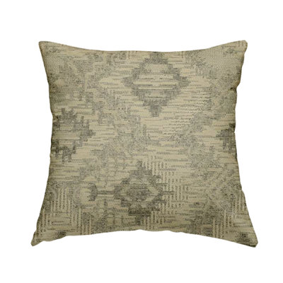 Raasch Geometric Square Cushion
