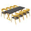 Table et chaises de style industriel