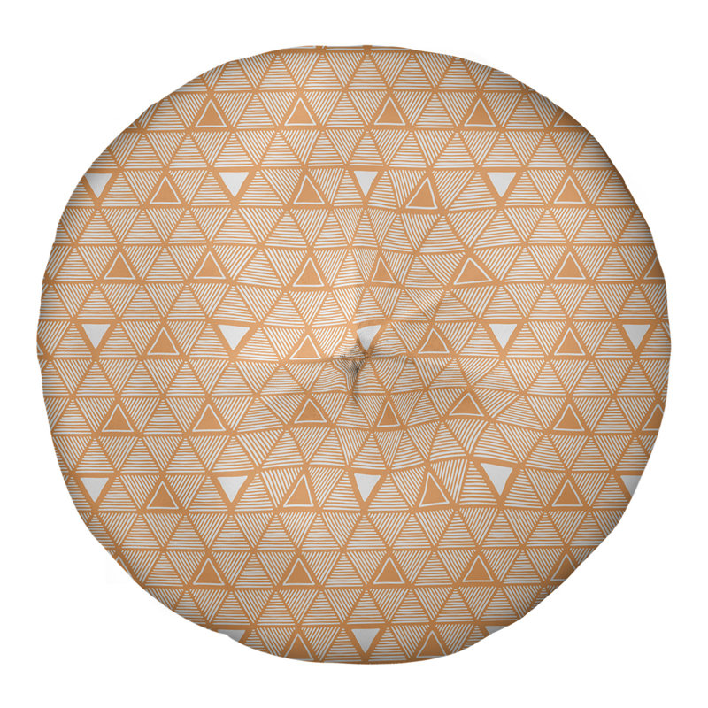 Coussin de sol classique à motif de triangles dessinés à la main, 26 po x 26 po, Orange clair/blanc