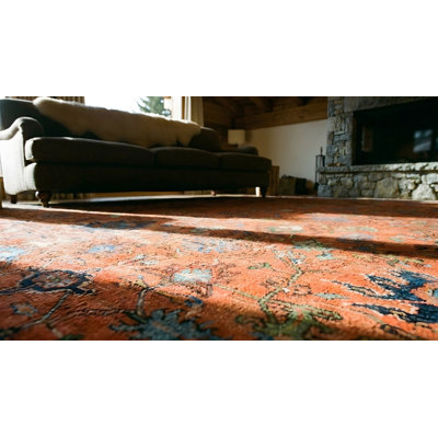 Tapis Sultanabad antique à motif floral tribal rustique de grande taille
